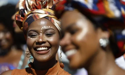 Especialistas reforçam importância de cuidados específicos com a pele negra
