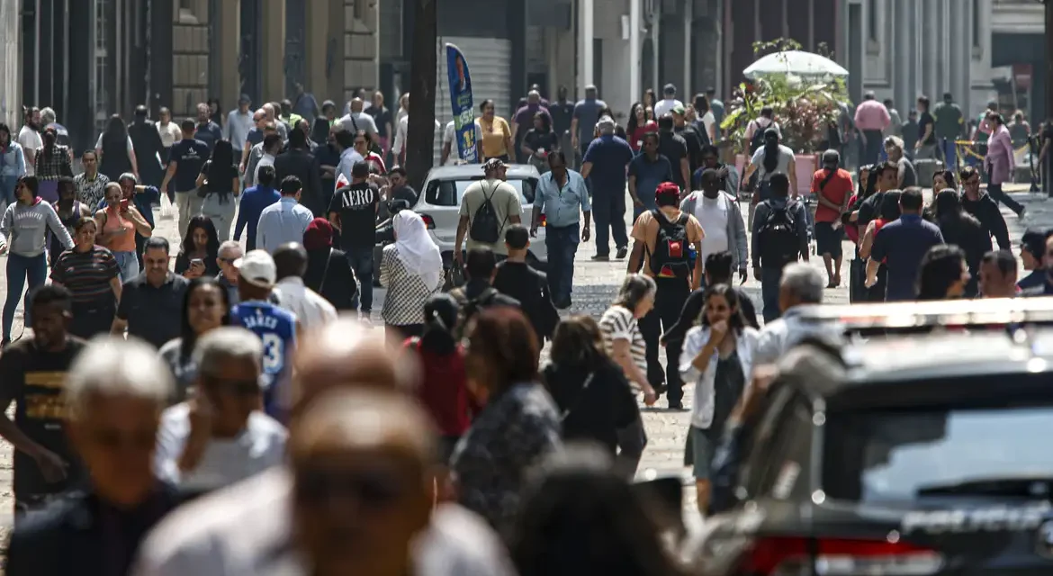 Mais de 6,5 milhões de famílias deixam linha da pobreza, aponta levantamento do MDS