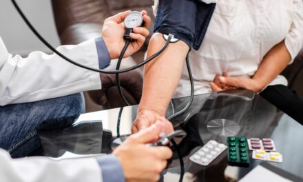 Nova diretriz classifica pressão 12 por 8 como pré-hipertensão