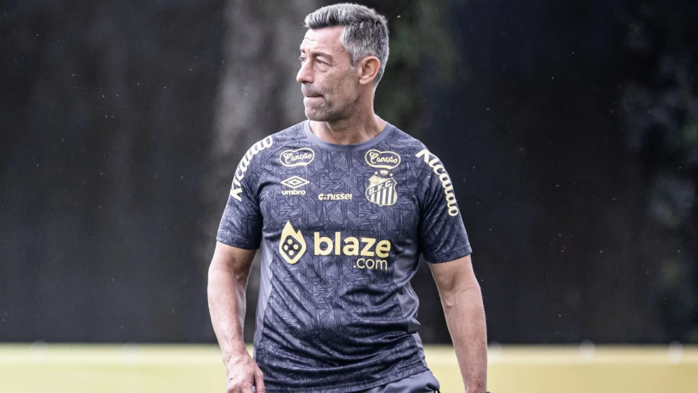 Fifa condena Santos a pagar R$ 12,6 milhões a Pedro Caixinha e comissão técnica