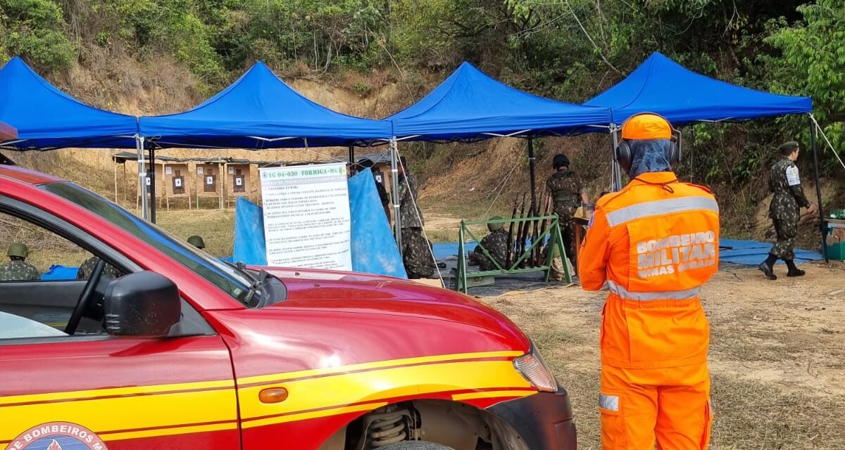 Bombeiros prestam apoio preventivo durante instrução militar no TG 04-030 em Formiga