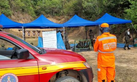 Bombeiros prestam apoio preventivo durante instrução militar no TG 04-030 em Formiga