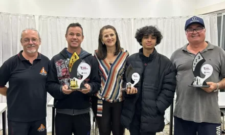 Competição de xadrez reúne jogadores e celebra cultura em Formiga