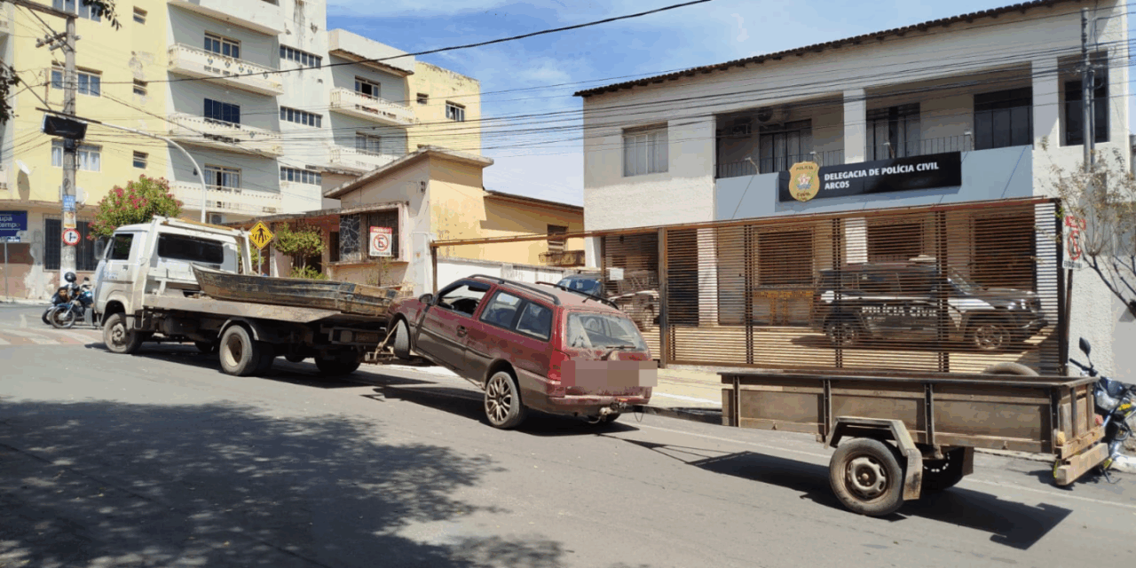 Barcos furtados em Iguatama são recuperados pela PCMG em Arcos