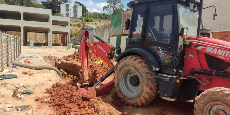 Operário morre e outro fica ferido após soterramento em obra na Grande BH