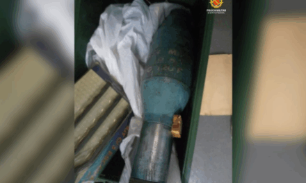 PMDF encontra artefato explosivo e arma no setor de indústria e abastecimento