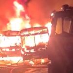 Incêndio atinge garagem de ônibus em Ponte Nova; suspeita é de ação criminosa