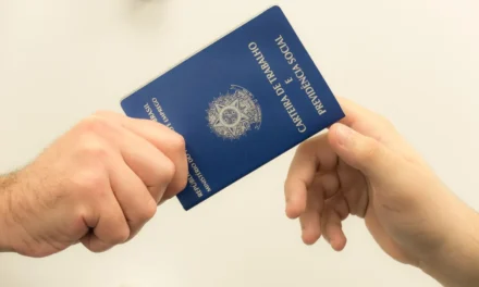 Desemprego no Brasil cai para 5,6% e alcança menor nível desde 2012