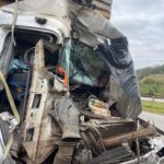 Engavetamento entre carretas deixa um morto na BR-381, em Carmópolis de Minas