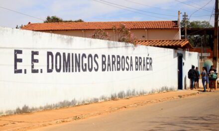 Mais de 500 escolas estaduais de Minas Gerais ainda funcionam sem água tratada e esgoto adequado