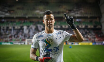 Fábio, ídolo do Cruzeiro, completa 45 anos e segue brilhando no Fluminense