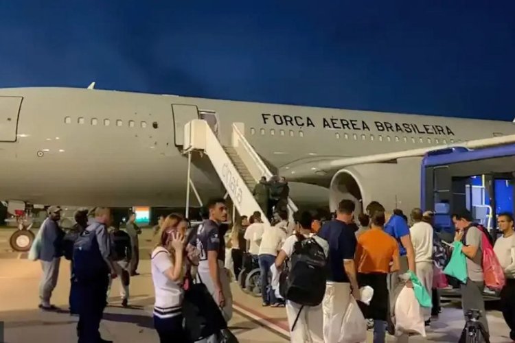 Valadares terá debate sobre deportados  