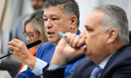 Advogado depõe à CPMI sobre esquema de fraudes bilionárias no INSS