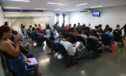 Fila do INSS ultrapassa 2,6 milhões de pedidos em agosto, o dobro do registrado em 2024