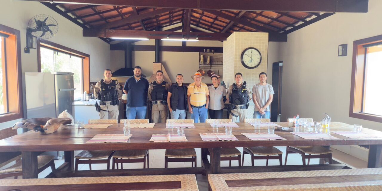 Polícia Militar, Prefeitura e produtores rurais unem forças por mais segurança em Itapecerica