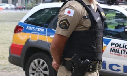 Mulher é atingida por trem ao tentar atravessar trilhos em Itaúna