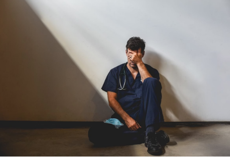 Pesquisa aponta que 4 em cada 10 médicos brasileiros têm transtornos mentais