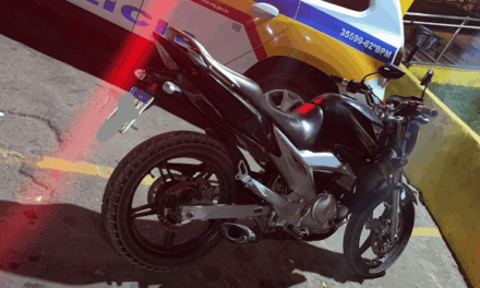 Após acidente, motociclista foge e deixa companheira ferida na BR-116