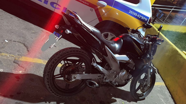 Após acidente, motociclista foge e deixa companheira ferida na BR-116