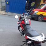 Motociclista sofre escoriações após falha nos freios no centro de Formiga