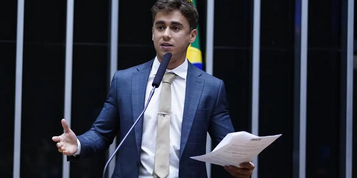 Justiça do Rio aumenta indenização que Nikolas Ferreira deve pagar a Felipe Neto