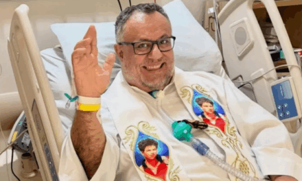 “Deus me ama”: padre com doença rara celebra alta da UTI