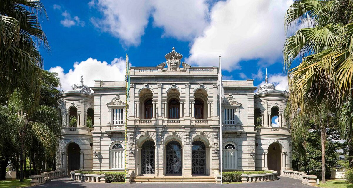 Ex-governadores de Minas encaminham carta a Zema contra locação privada do Palácio da Liberdade