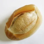 Pão francês encarece e consumidores buscam economia