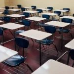 Mais de 10 mil alunos enfrentam atraso escolar na rede municipal de BH, aponta levantamento