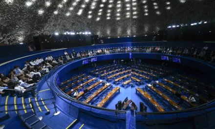 Senado vota liberação de R$ 30 bilhões para compensar tarifas dos EUA sobre produtos brasileiros