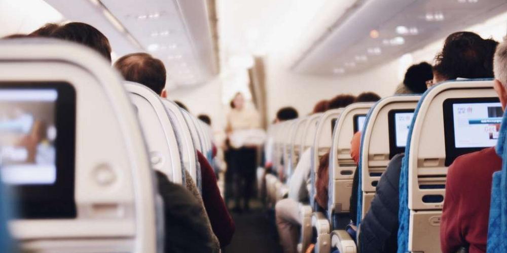 Casos graves com passageiros indisciplinados em voos aumentam 55% em 2025