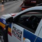 Polícia Militar apreende veículo clonado e drogas em Formiga