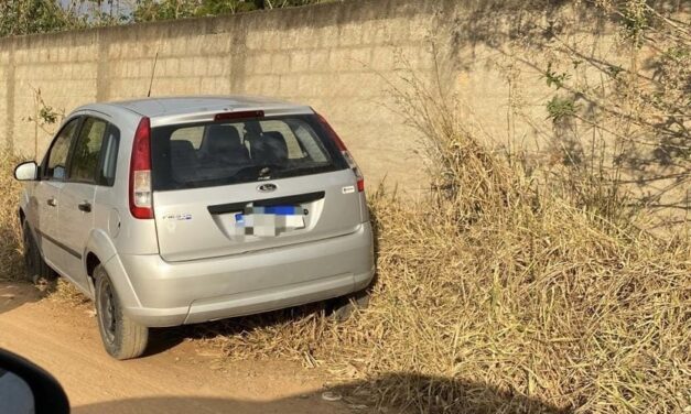 Polícia Militar recupera carro roubado de motorista de aplicativo em Formiga