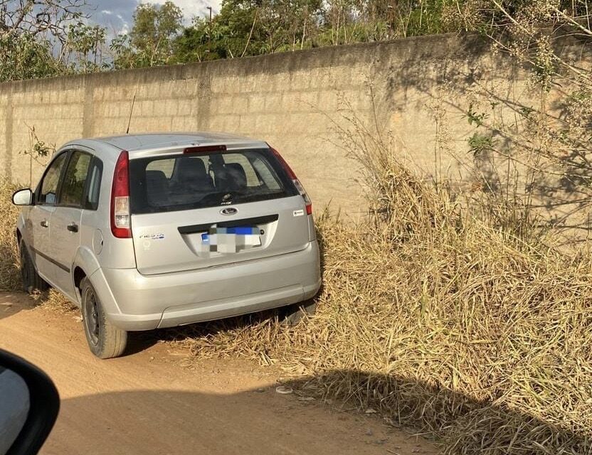 Polícia Militar recupera carro roubado de motorista de aplicativo em Formiga