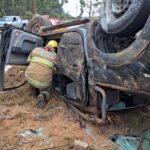 Capotamento na BR-494 mobiliza Corpo de Bombeiros em Oliveira