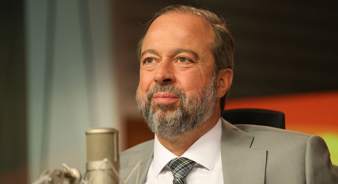 Horário de verão não será retomado em 2025, confirma ministro de Minas e Energia