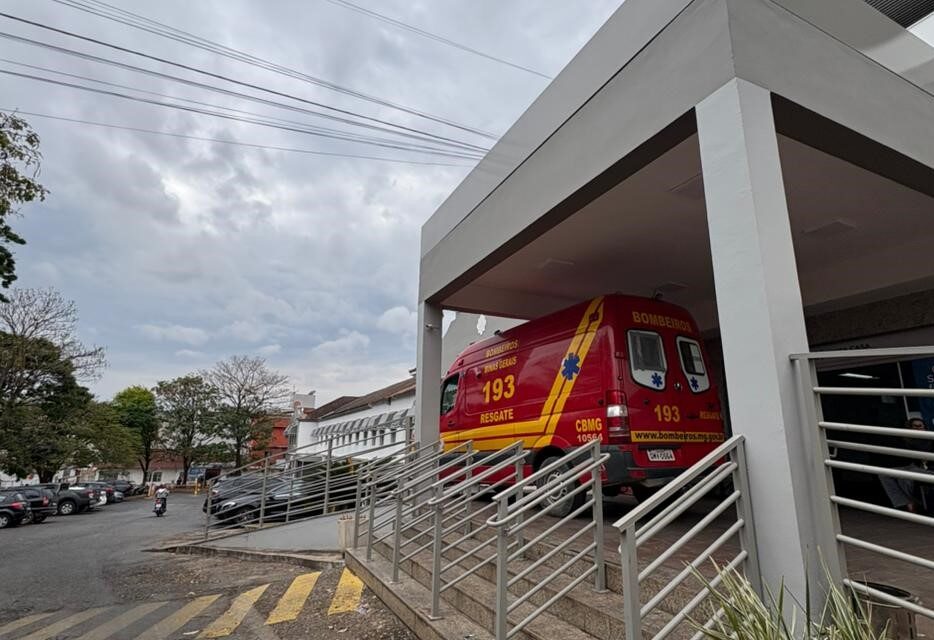 Vítima com histórico de fratura cervical é atendida por bombeiros em Formiga