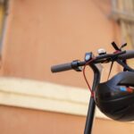 Menino de 4 anos morre após acidente entre ônibus e bicicleta elétrica em Araxá