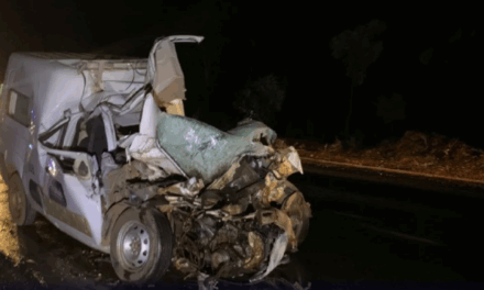Três pessoas morrem em colisão envolvendo ambulância na BR-251