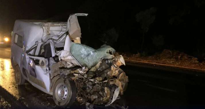 Três pessoas morrem em colisão envolvendo ambulância na BR-251