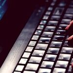 Operação prende chefes de quadrilha que movimentou R$ 2,3 milhões em leilões falsos na internet