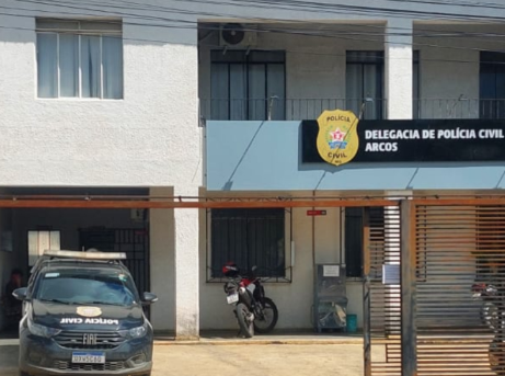 PCMG indicia professora por abusos contra crianças em creche de Arcos