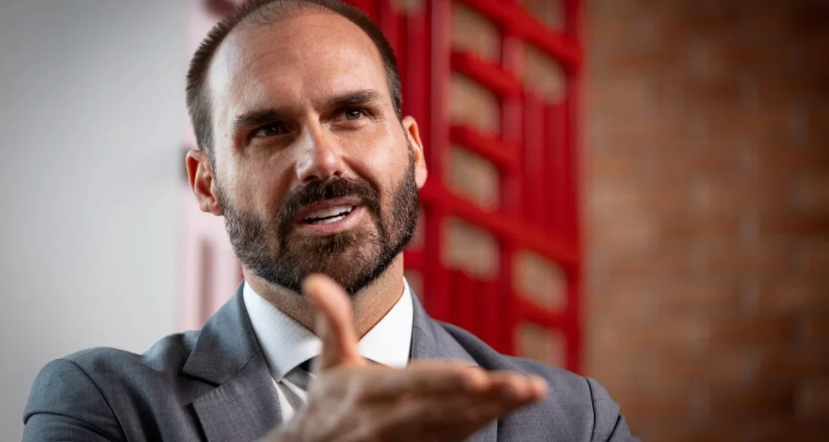 Conselho de Ética arquiva pedido de cassação contra Eduardo Bolsonaro
