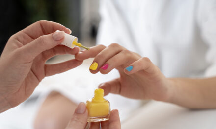 Anvisa proíbe uso de duas substâncias químicas em cosméticos por risco de câncer e problemas reprodutivos