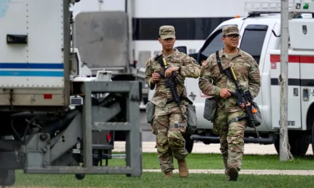 Tropas da Guarda Nacional do Texas chegam a Chicago por ordem de Trump