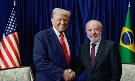 Ao lado de Trump, Lula afirma que “não há nenhuma razão” para desavença entre Brasil e EUA