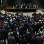 Câmara aprova isenção de IR para renda de até R$ 5 mil; projeto segue para o Senado