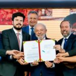 Lula sanciona lei que garante gratuidade de conta de luz para famílias de baixa renda