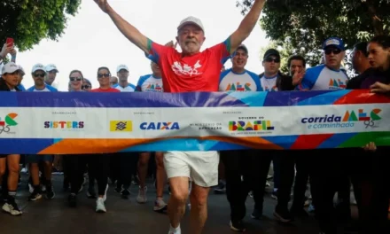 Lula completa 80 anos e entra para a história como o primeiro presidente octogenário do Brasil