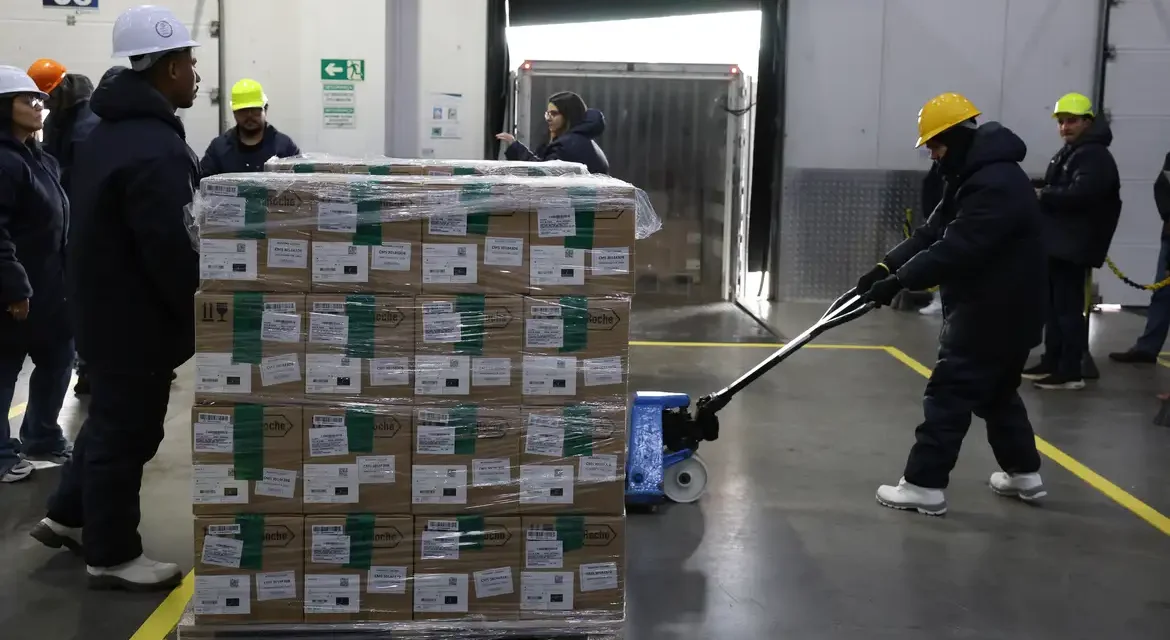 Ministério da Saúde recebe primeiro lote de medicamento para câncer de mama